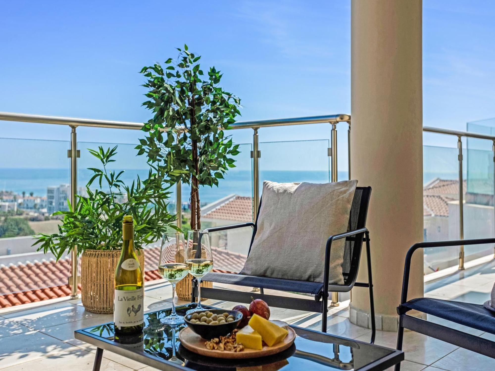 Sanders Seaview Klorakas 객실 사진